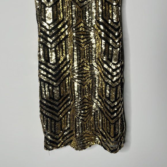 LULU’S Royal Flush Black and Gold Sequin Bodycon Dress Size M - Picture 6 of 9